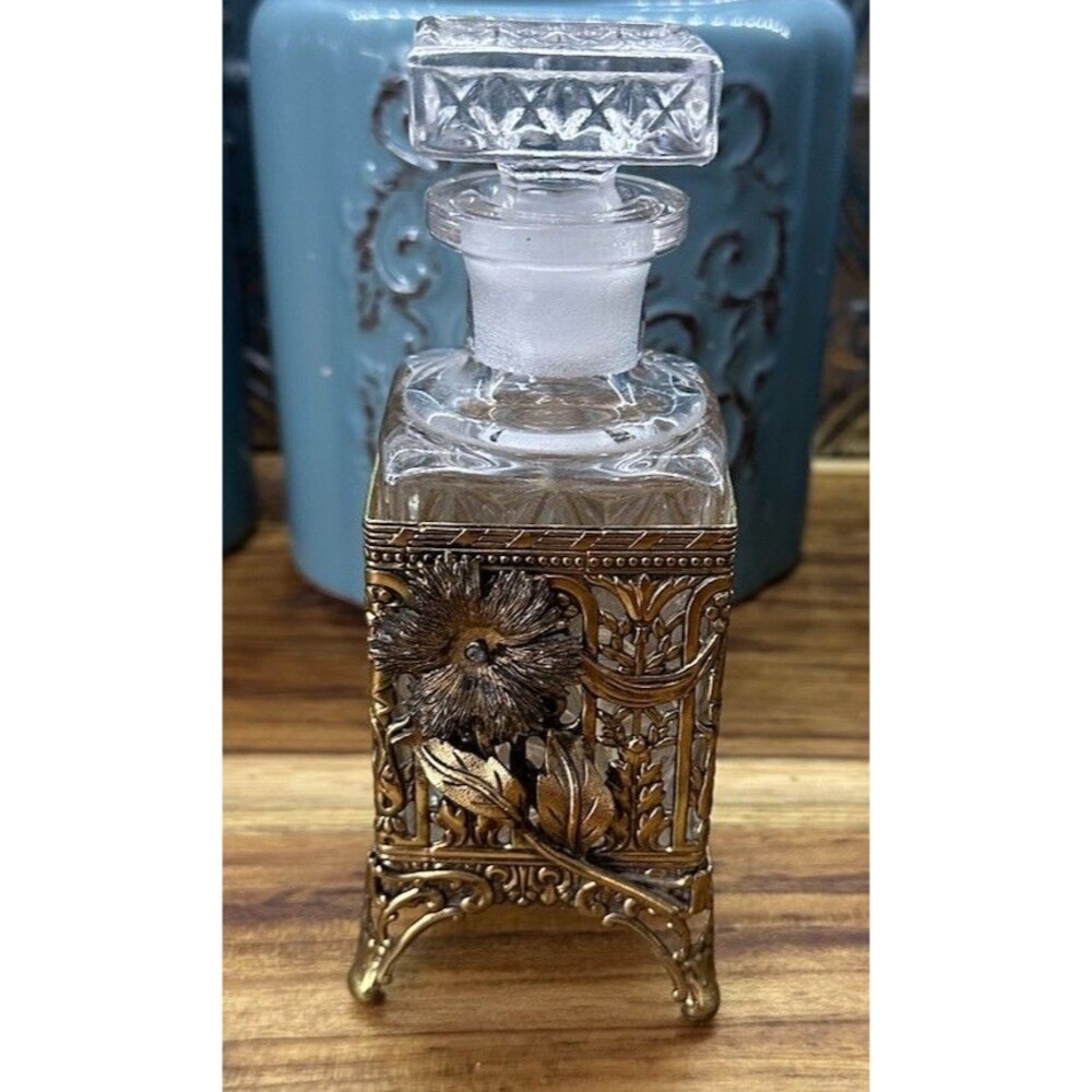 Vintage Gold Tone Ormolu Perfume Bottles & Jewelry Casket Set – Filigree - Picture 7 of 16